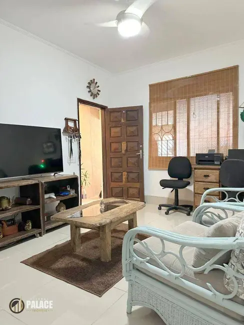 Foto 3 de Casa com 3 quartos à venda, 150m2 em Praia Grande - SP