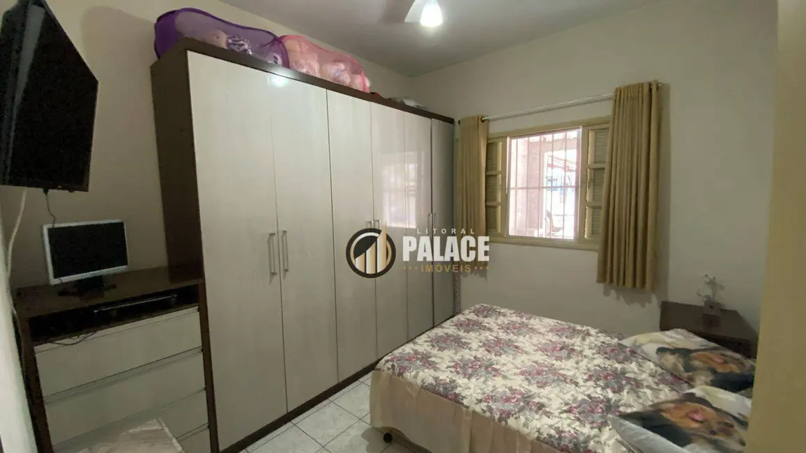 Casa com 2 quartos à venda, 13588m2 em Aviação, Praia Grande - SP - imagem 9 Foto 9 de Casa com 2 quartos à venda, 13588m2 em Aviação, Praia Grande - SP