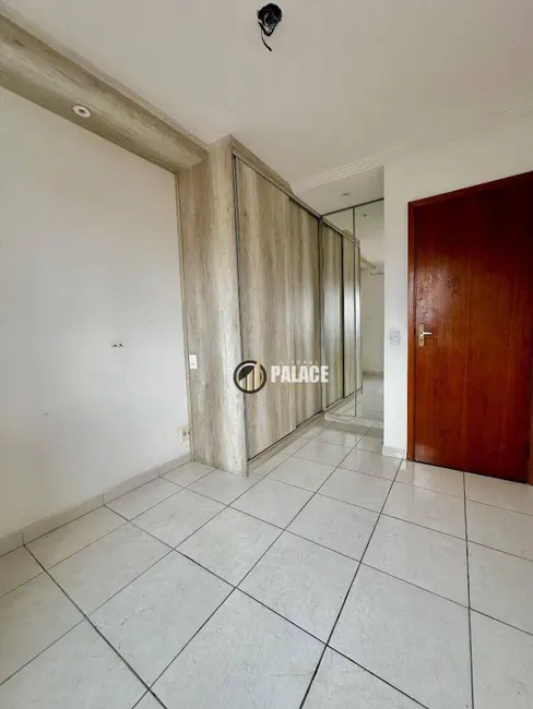 Apartamento com 1 quarto à venda, 80m2 em Aviação, Praia Grande - SP - imagem 8 Foto 8 de Apartamento com 1 quarto à venda, 80m2 em Aviação, Praia Grande - SP