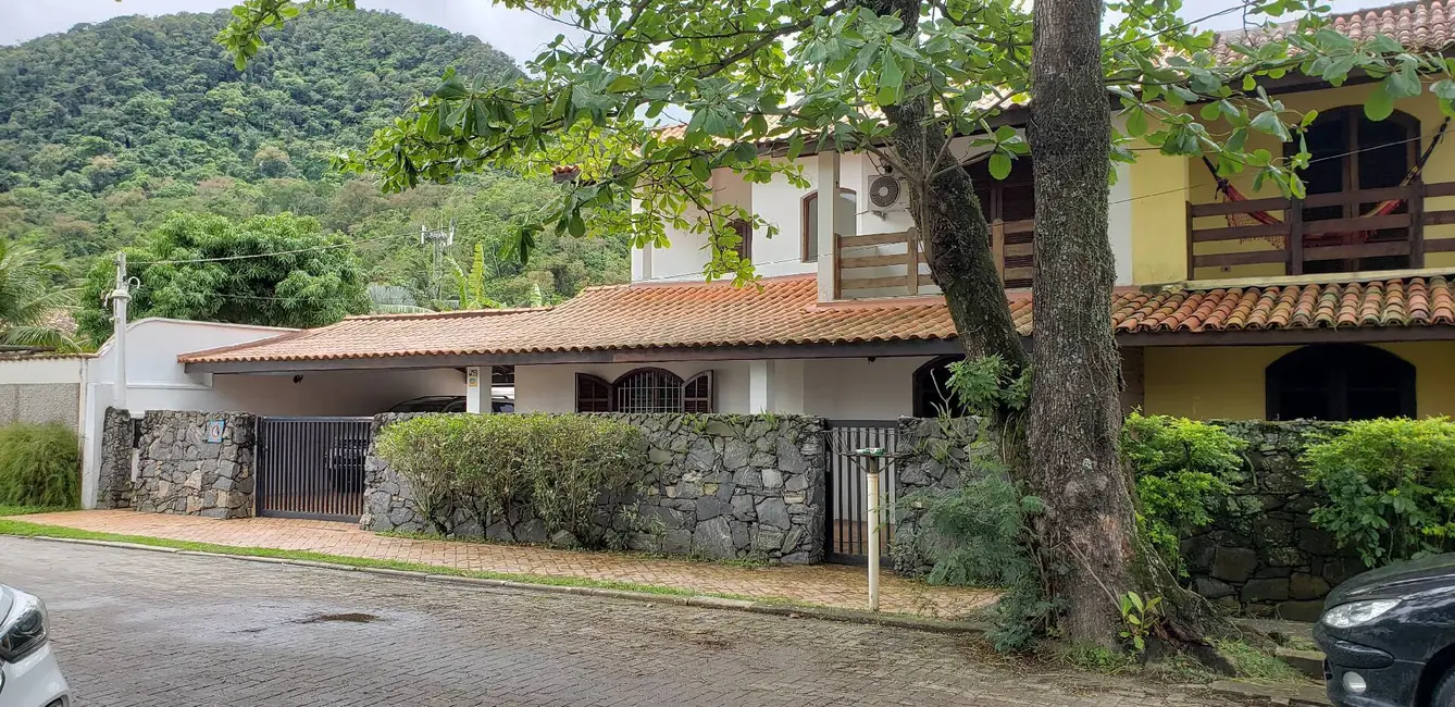 Foto 1 de Casa com 4 quartos à venda, 375m2 em Sao Sebastiao - SP