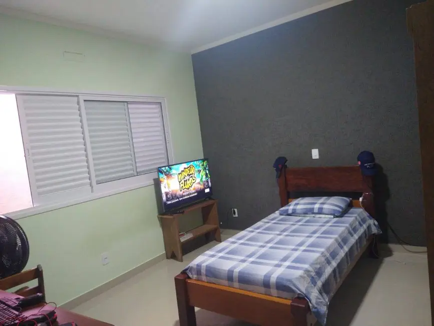 Foto 2 de Casa com 3 quartos à venda, 400m2 em Sao Sebastiao - SP