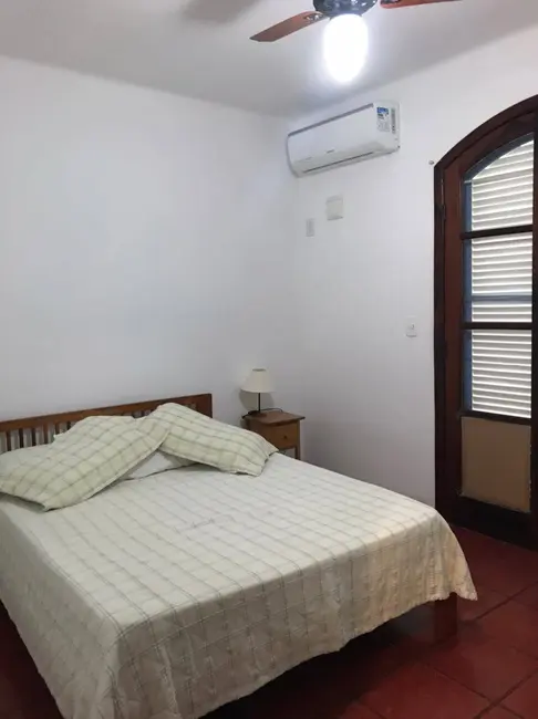 Foto 4 de Casa com 4 quartos à venda, 198m2 em Sao Sebastiao - SP