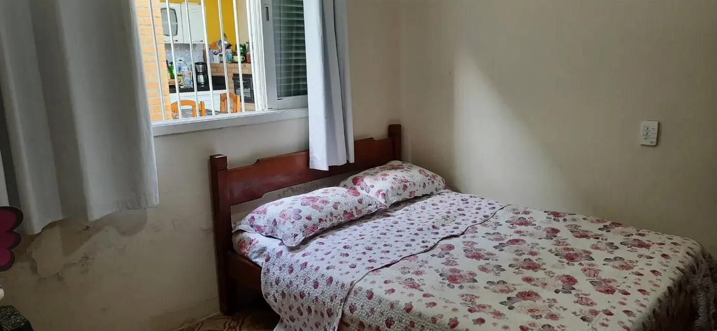 Foto 9 de Sobrado com 5 quartos à venda, 250m2 em Sao Sebastiao - SP