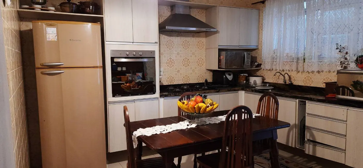 Foto 8 de Sobrado com 5 quartos à venda, 250m2 em Sao Sebastiao - SP