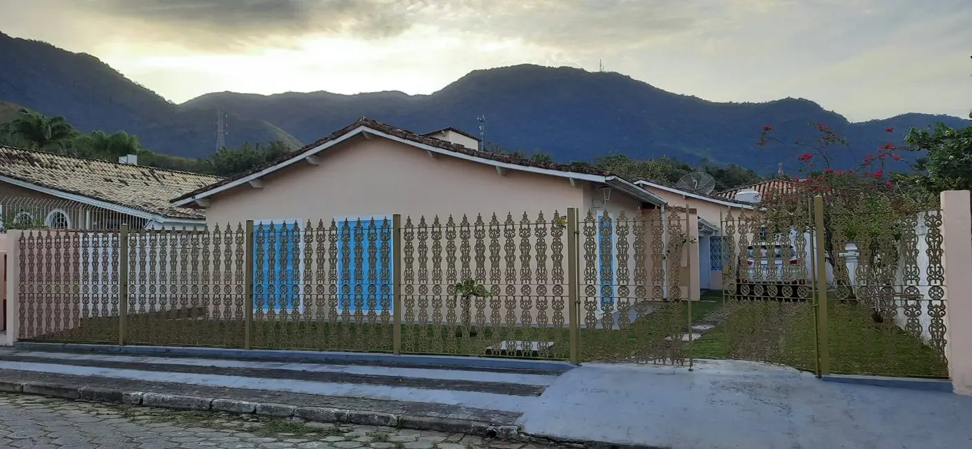 Foto 1 de Casa com 5 quartos à venda, 400m2 em Sao Sebastiao - SP