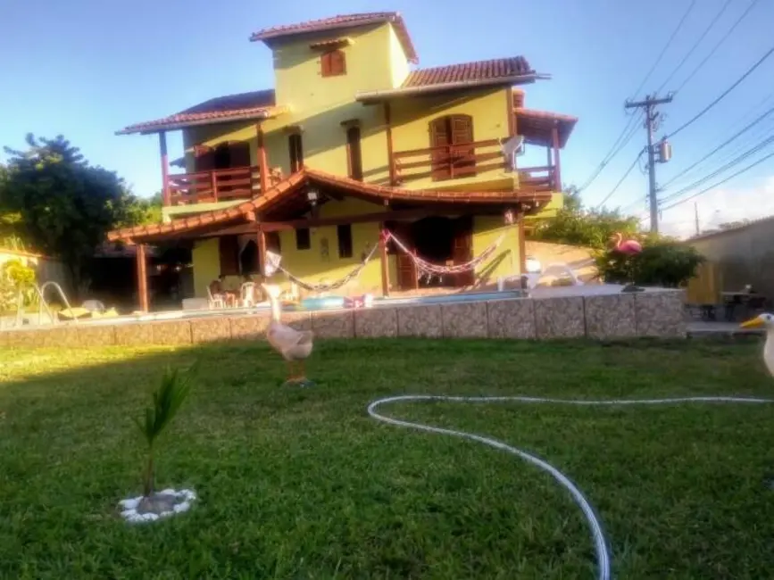 Foto 2 de Casa com 3 quartos à venda, 525m2 em Marica - RJ