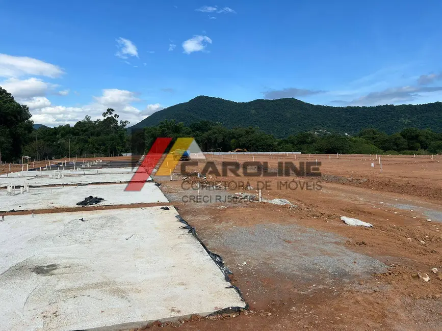 Foto 2 de Casa com 2 quartos à venda, 138m2 em Ubatiba, Marica - RJ