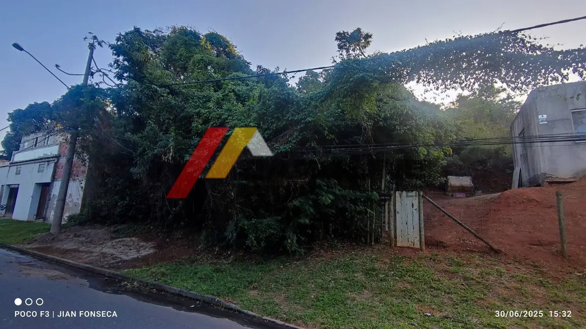 Foto 1 de Terreno / Lote à venda, 360m2 em Centro, Marica - RJ