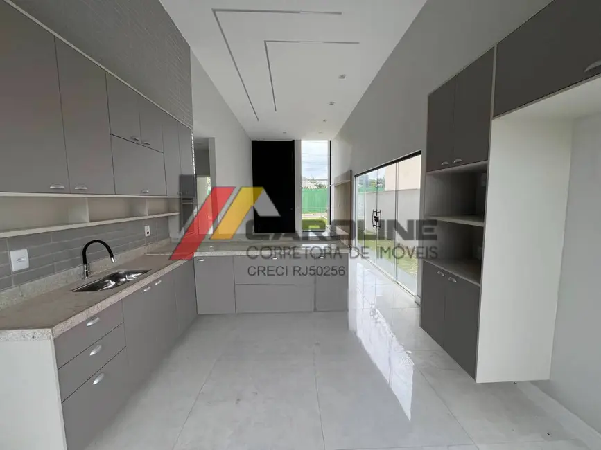 Foto 8 de Casa com 4 quartos à venda, 427m2 em Cajueiros (Itaipuaçu), Marica - RJ