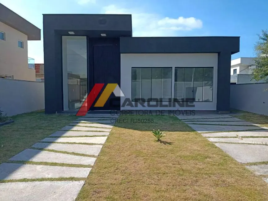 Foto 1 de Casa com 4 quartos à venda, 360m2 em Cajueiros (Itaipuaçu), Marica - RJ