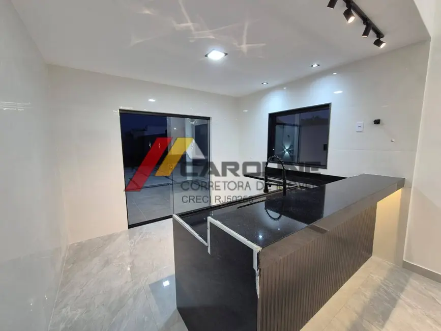 Casa com 3 quartos à venda, 480m2 em Jardim Atlântico Oeste (Itaipuaçu), Marica - RJ - imagem 2 Foto 2 de Casa com 3 quartos à venda, 480m2 em Jardim Atlântico Oeste (Itaipuaçu), Marica - RJ