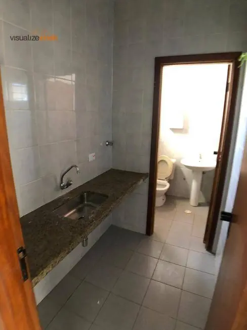 Sala Comercial à venda, 160m2 em Centro, Londrina - PR - imagem 3 Foto 3 de Sala Comercial à venda, 160m2 em Centro, Londrina - PR