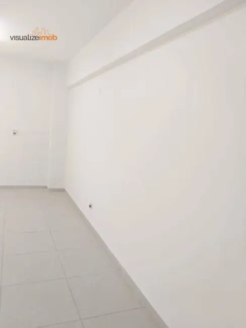 Sala Comercial à venda, 160m2 em Centro, Londrina - PR - imagem 7 Foto 7 de Sala Comercial à venda, 160m2 em Centro, Londrina - PR