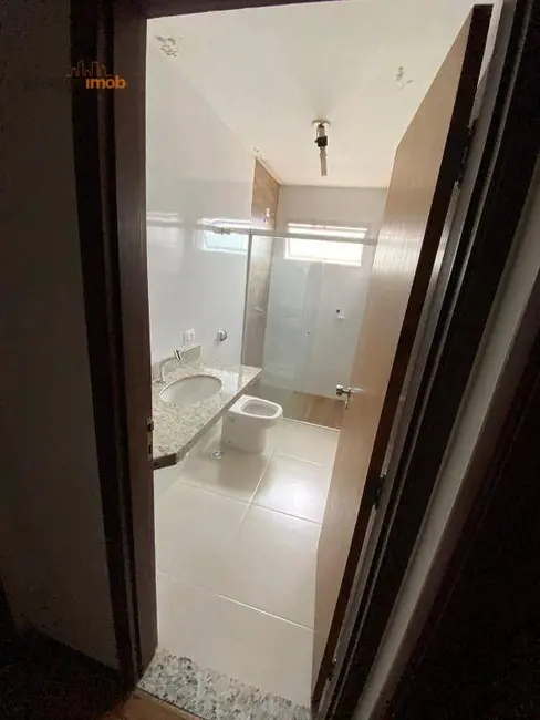 Apartamento com 3 quartos à venda, 160m2 em Centro, Londrina - PR - imagem 8 Foto 8 de Apartamento com 3 quartos à venda, 160m2 em Centro, Londrina - PR