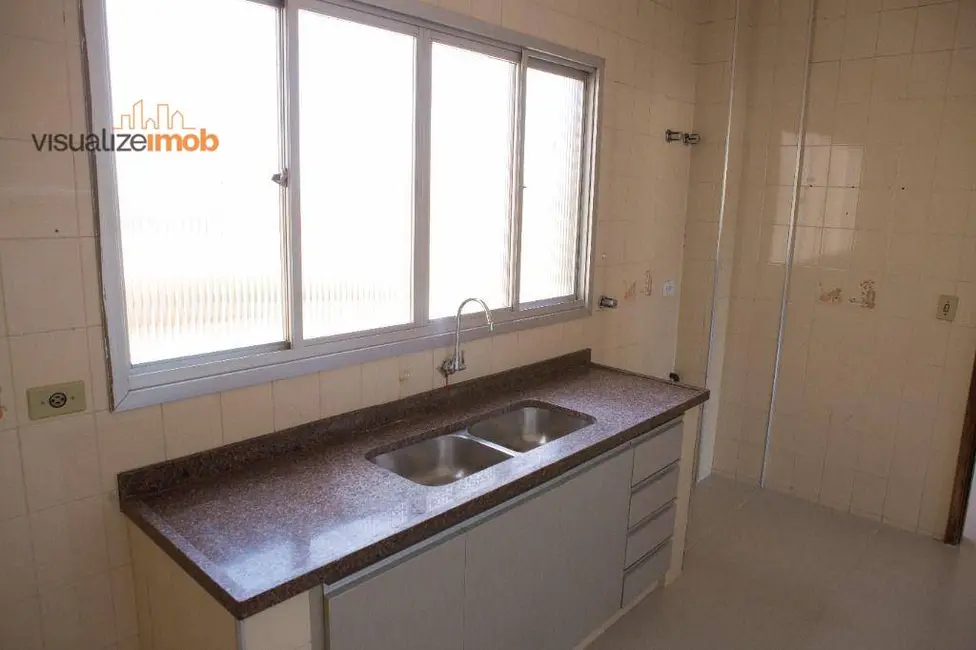 Apartamento com 3 quartos à venda, 160m2 em Centro, Londrina - PR - imagem 4 Foto 4 de Apartamento com 3 quartos à venda, 160m2 em Centro, Londrina - PR