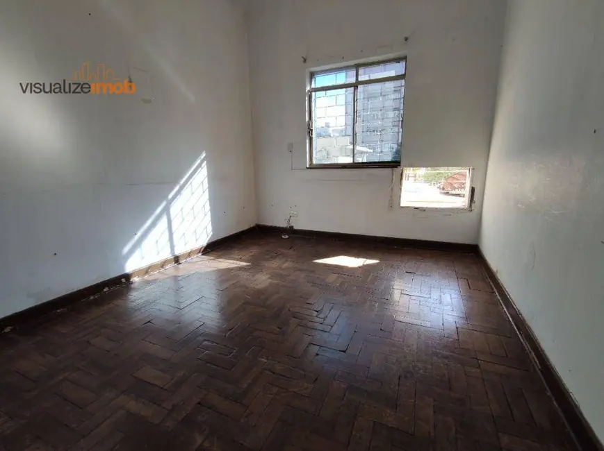 Casa à venda, 871m2 em Centro, Londrina - PR - imagem 9 Foto 9 de Casa à venda, 871m2 em Centro, Londrina - PR