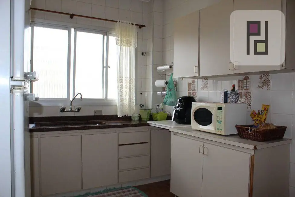Apartamento com 3 quartos à venda, 160m2 em Centro, Londrina - PR - imagem 4 Foto 4 de Apartamento com 3 quartos à venda, 160m2 em Centro, Londrina - PR