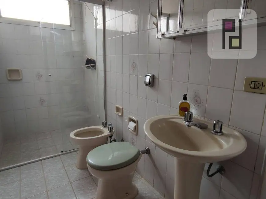 Apartamento com 3 quartos à venda, 160m2 em Centro, Londrina - PR - imagem 7 Foto 7 de Apartamento com 3 quartos à venda, 160m2 em Centro, Londrina - PR