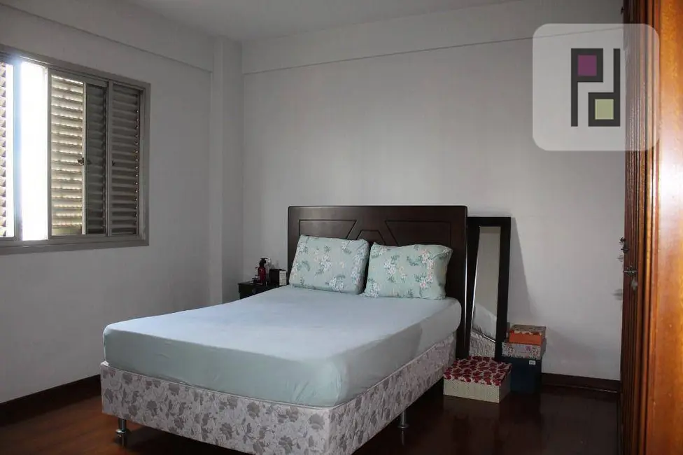 Apartamento com 3 quartos à venda, 160m2 em Centro, Londrina - PR - imagem 9 Foto 9 de Apartamento com 3 quartos à venda, 160m2 em Centro, Londrina - PR