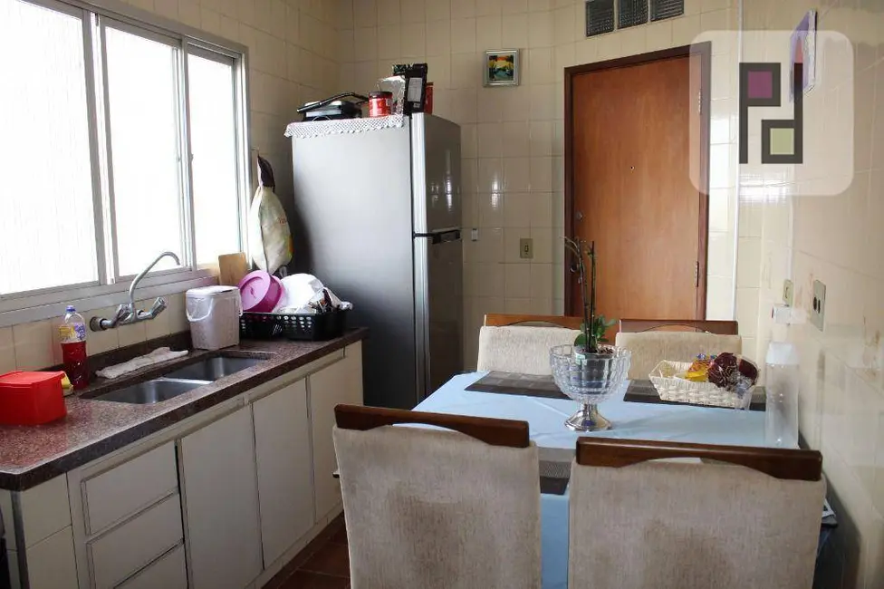 Apartamento com 3 quartos à venda, 160m2 em Centro, Londrina - PR - imagem 4 Foto 4 de Apartamento com 3 quartos à venda, 160m2 em Centro, Londrina - PR
