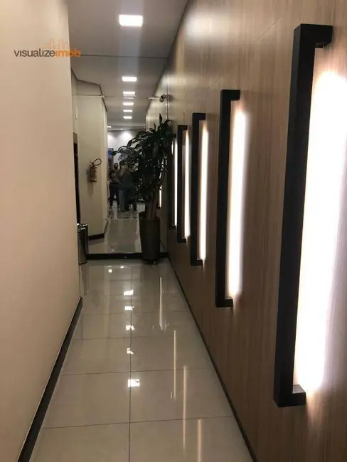 Sala Comercial à venda, 160m2 em Centro, Londrina - PR - imagem 7 Foto 7 de Sala Comercial à venda, 160m2 em Centro, Londrina - PR