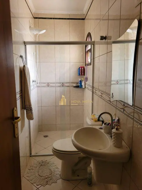 Sobrado com 5 quartos à venda, 163m2 em Jaguaribe, Osasco - SP - imagem 8 Foto 8 de Sobrado com 5 quartos à venda, 163m2 em Jaguaribe, Osasco - SP