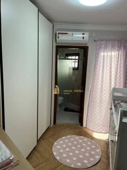 Foto 3 de Casa de Condomínio com 4 quartos à venda e para alugar, 1400m2 em Chácara de La Rocca, Carapicuiba - SP