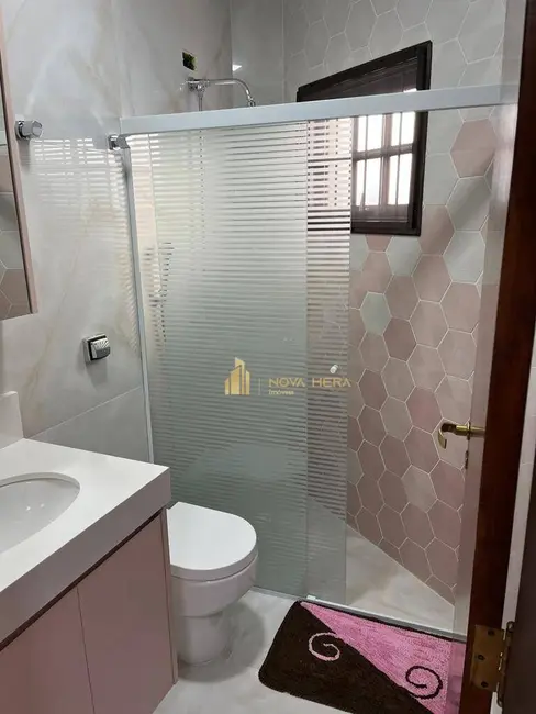 Foto 8 de Casa de Condomínio com 4 quartos à venda e para alugar, 1400m2 em Chácara de La Rocca, Carapicuiba - SP