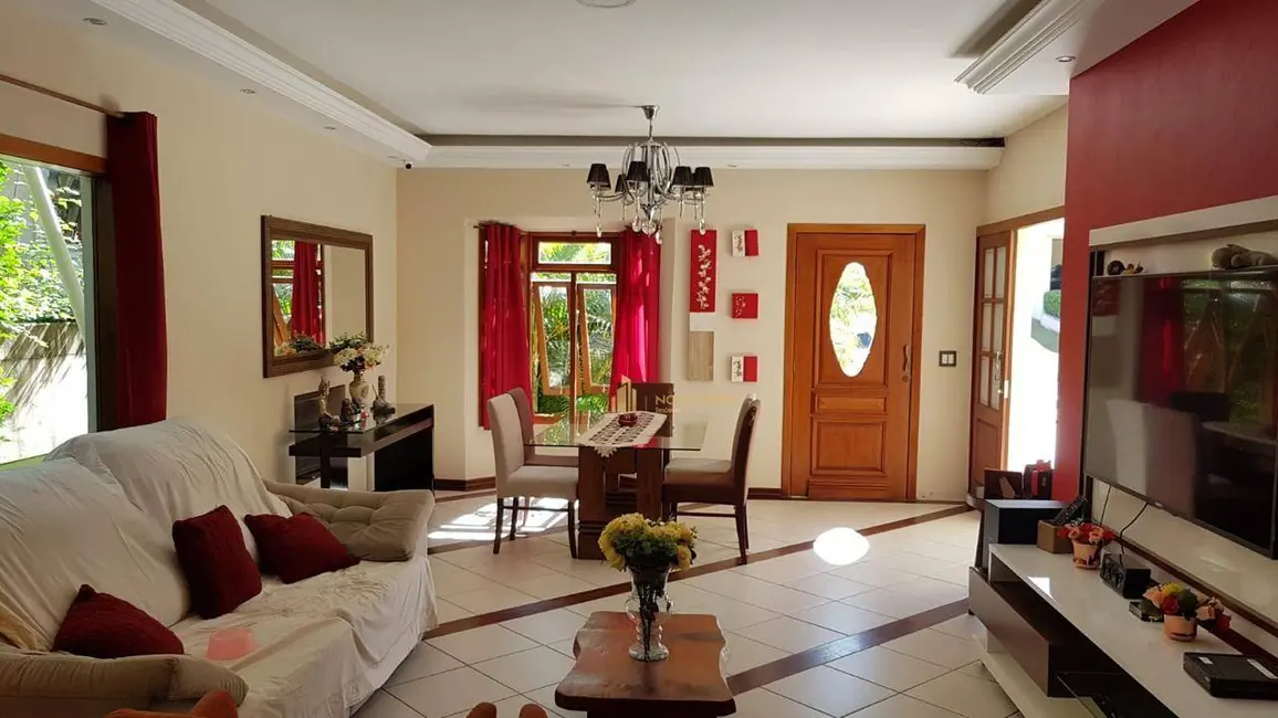 Sobrado com 3 quartos à venda, 332m2 em Vila Nossa Senhora Aparecida, Carapicuiba - SP - imagem 7 Foto 7 de Sobrado com 3 quartos à venda, 332m2 em Vila Nossa Senhora Aparecida, Carapicuiba - SP
