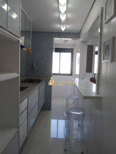 Cobertura com 3 quartos para alugar, 130m2 em Centro, Osasco - SP - imagem 5 Foto 5 de Cobertura com 3 quartos para alugar, 130m2 em Centro, Osasco - SP