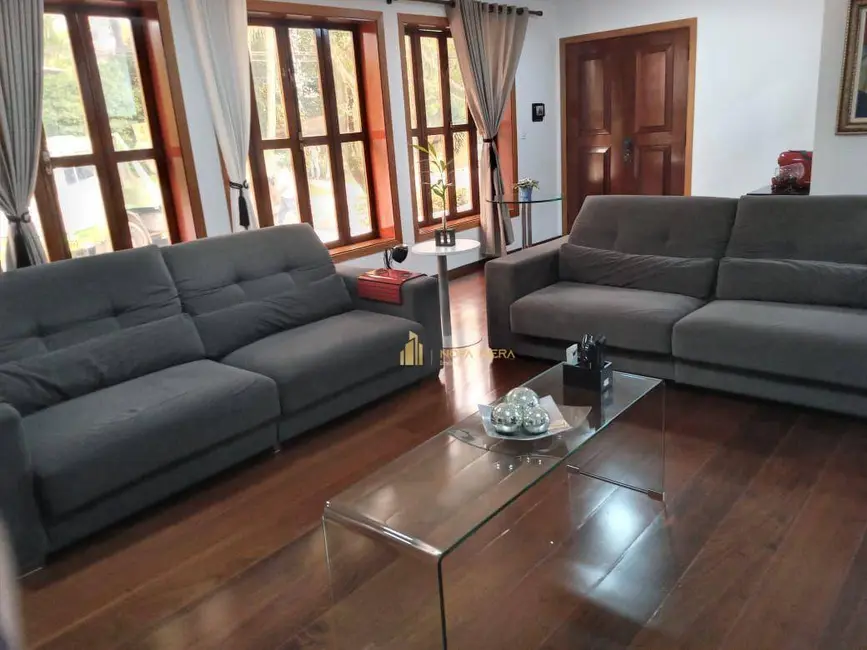 Casa de Condomínio com 4 quartos à venda, 450m2 em Santana De Parnaiba - SP - imagem 5 Foto 5 de Casa de Condomínio com 4 quartos à venda, 450m2 em Santana De Parnaiba - SP