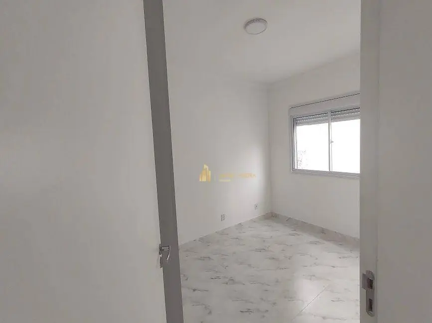 Apartamento com 2 quartos à venda, 48m2 em Padroeira, Osasco - SP - imagem 4 Foto 4 de Apartamento com 2 quartos à venda, 48m2 em Padroeira, Osasco - SP