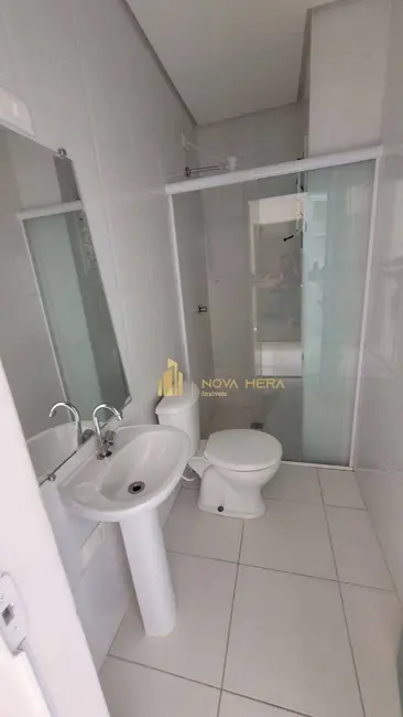 Foto 2 de Kitnet com 1 quarto à venda, 28m2 em Centro, Osasco - SP