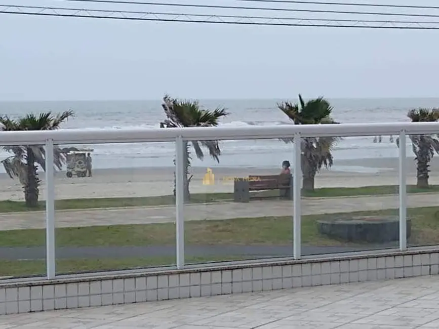 Foto 3 de Apartamento com 1 quarto à venda, 39m2 em Maracanã, Praia Grande - SP