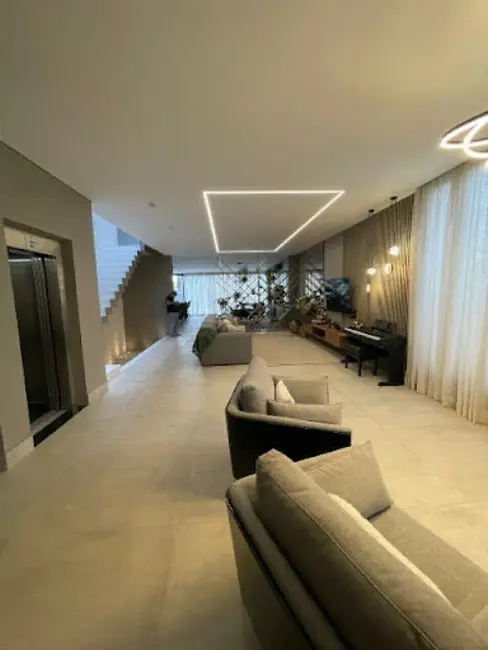 Foto 3 de Sobrado com 5 quartos à venda, 380m2 em Umuarama, Osasco - SP