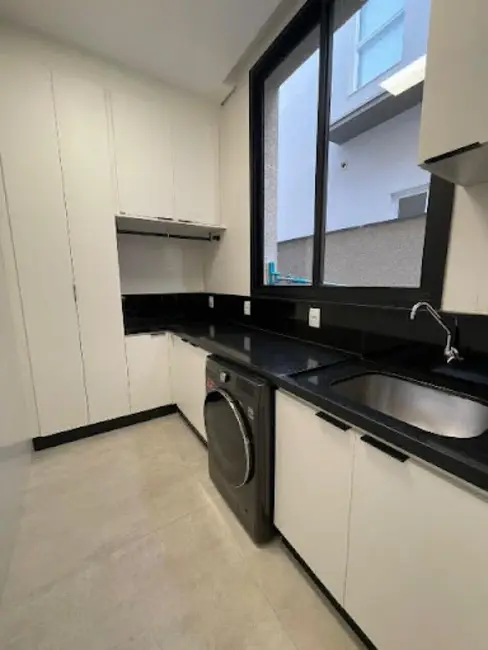 Foto 5 de Sobrado com 5 quartos à venda, 380m2 em Umuarama, Osasco - SP