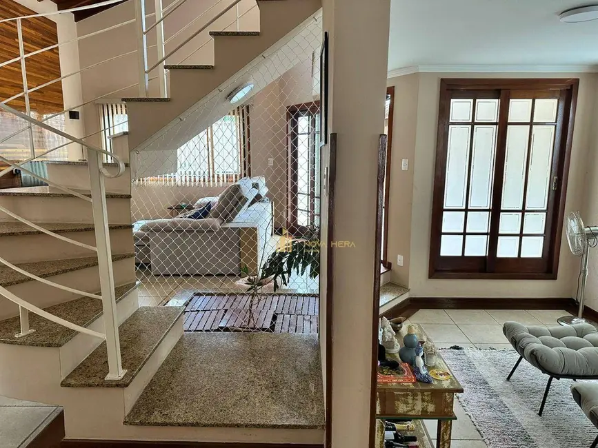 Sobrado com 3 quartos à venda, 250m2 em Adalgisa, Osasco - SP - imagem 8 Foto 8 de Sobrado com 3 quartos à venda, 250m2 em Adalgisa, Osasco - SP