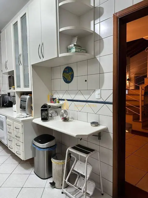 Sobrado com 3 quartos à venda, 250m2 em Adalgisa, Osasco - SP - imagem 3 Foto 3 de Sobrado com 3 quartos à venda, 250m2 em Adalgisa, Osasco - SP