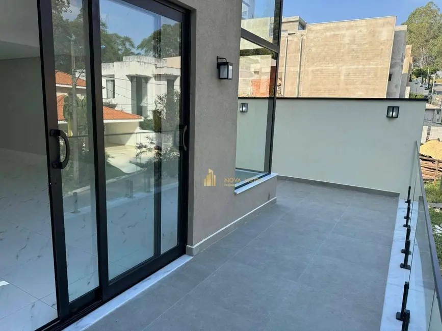 Foto 9 de Sobrado com 3 quartos à venda, 384m2 em Itaqui, Itapevi - SP