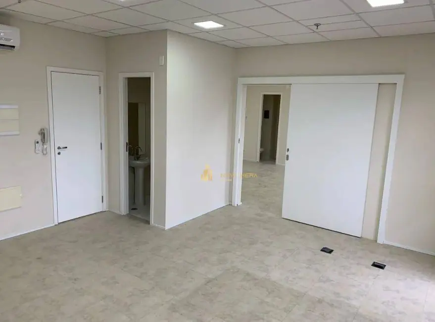 Foto 2 de Sala Comercial para alugar, 78m2 em Centro, Osasco - SP