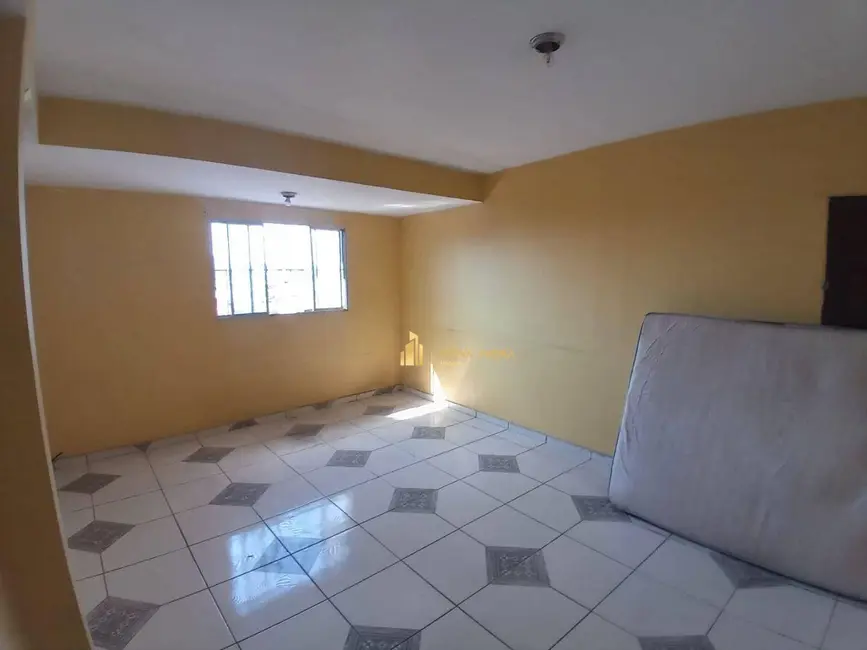 Casa com 2 quartos para alugar, 200m2 em Veloso, Osasco - SP - imagem 3 Foto 3 de Casa com 2 quartos para alugar, 200m2 em Veloso, Osasco - SP