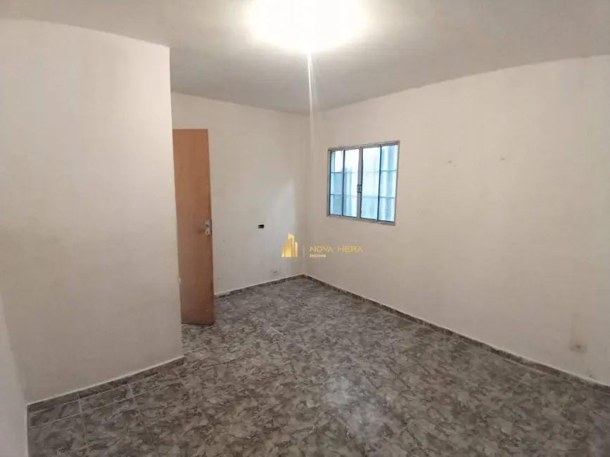Casa com 2 quartos para alugar, 200m2 em Veloso, Osasco - SP - imagem 4 Foto 4 de Casa com 2 quartos para alugar, 200m2 em Veloso, Osasco - SP