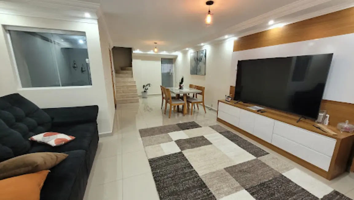 Sobrado com 3 quartos à venda, 125m2 em Cidade das Flores, Osasco - SP - imagem 4 Foto 4 de Sobrado com 3 quartos à venda, 125m2 em Cidade das Flores, Osasco - SP