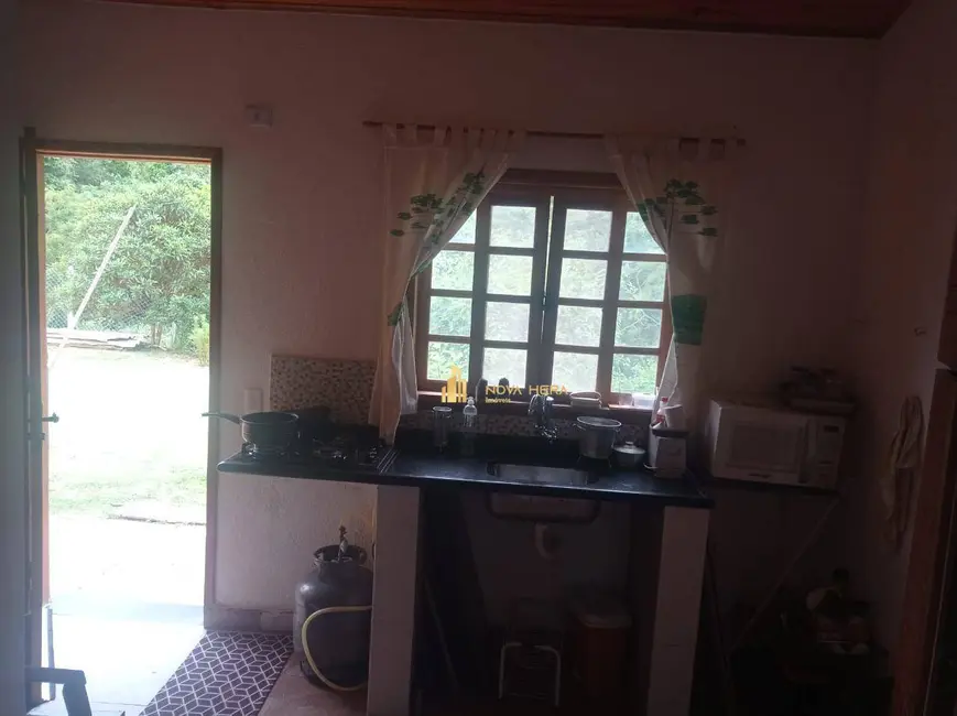 Chácara com 1 quarto à venda, 1545m2 em Ibiuna - SP - imagem 4 Foto 4 de Chácara com 1 quarto à venda, 1545m2 em Ibiuna - SP