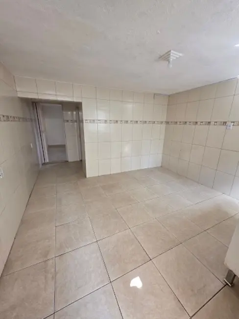 Foto 2 de Casa com 1 quarto para alugar, 300m2 em Vila Osasco, Osasco - SP