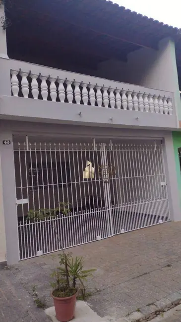 Sobrado com 3 quartos à venda, 125m2 em Cidade das Flores, Osasco - SP - imagem 1 Foto 1 de Sobrado com 3 quartos à venda, 125m2 em Cidade das Flores, Osasco - SP