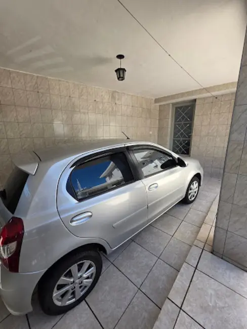 Foto 4 de Casa com 3 quartos à venda e para alugar, 252m2 em Vila Yolanda, Osasco - SP