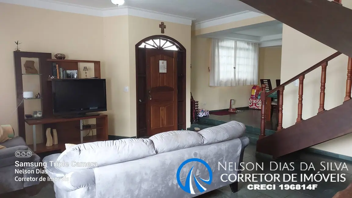 Foto 2 de Casa com 4 quartos à venda, 240m2 em Parque Assunção, Taboao Da Serra - SP