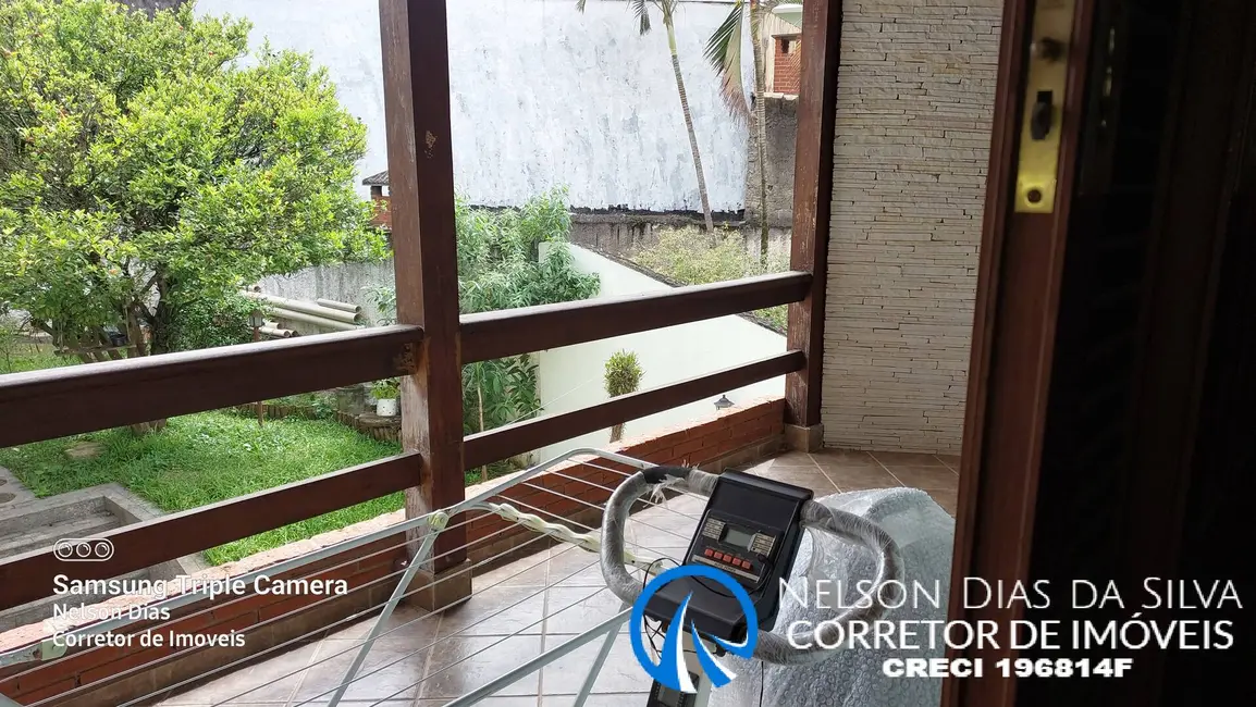 Foto 3 de Casa com 4 quartos à venda, 240m2 em Parque Assunção, Taboao Da Serra - SP