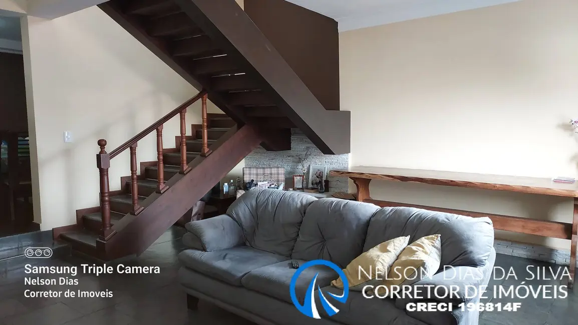 Foto 5 de Casa com 4 quartos à venda, 240m2 em Parque Assunção, Taboao Da Serra - SP